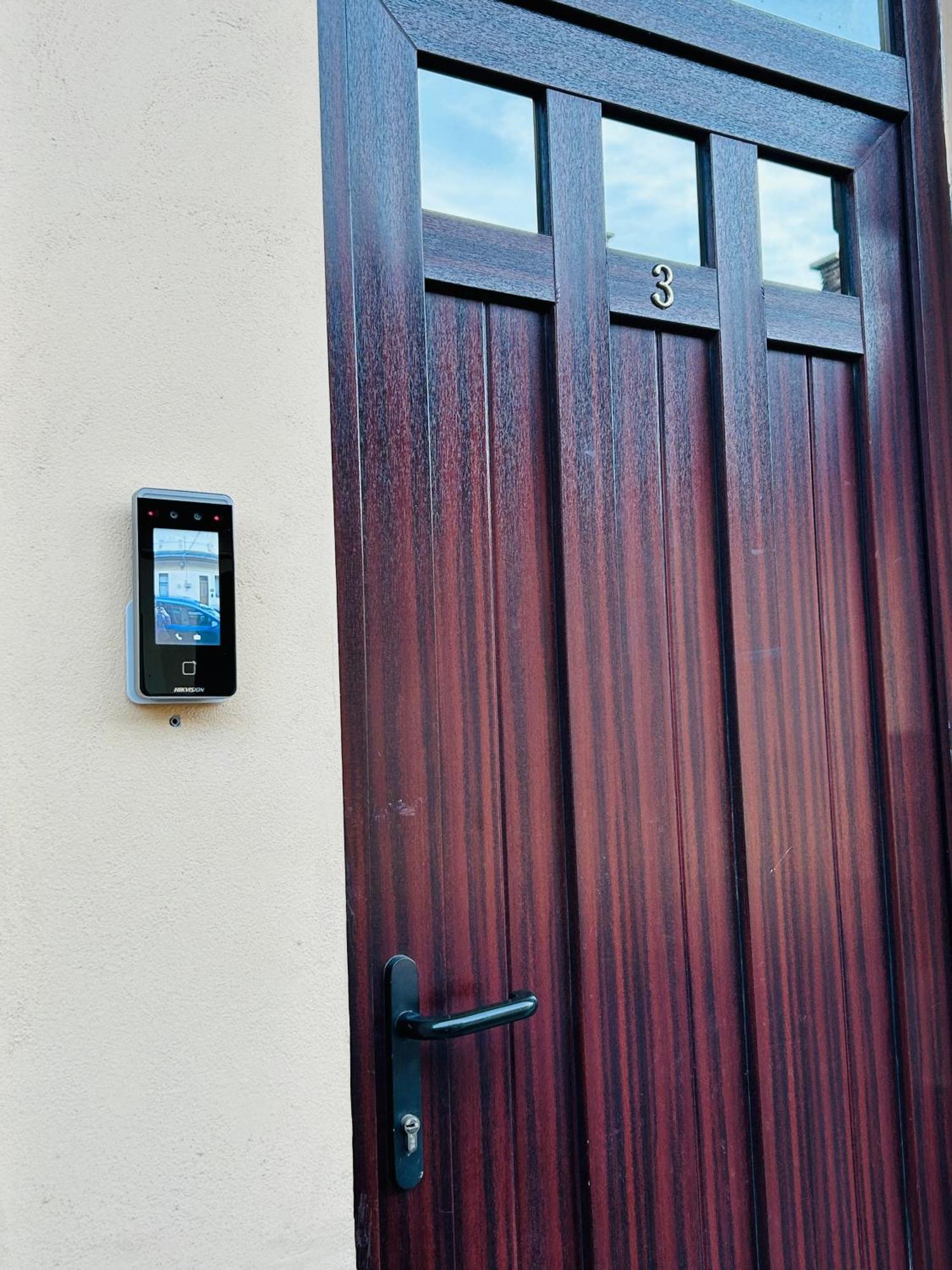 Altidude Ultra Central - Private Parking Kluž Exteriér fotografie